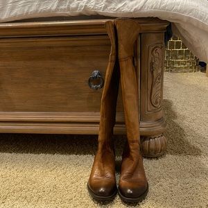 Vince Camuto knee high boots/Carmel brown/size 6